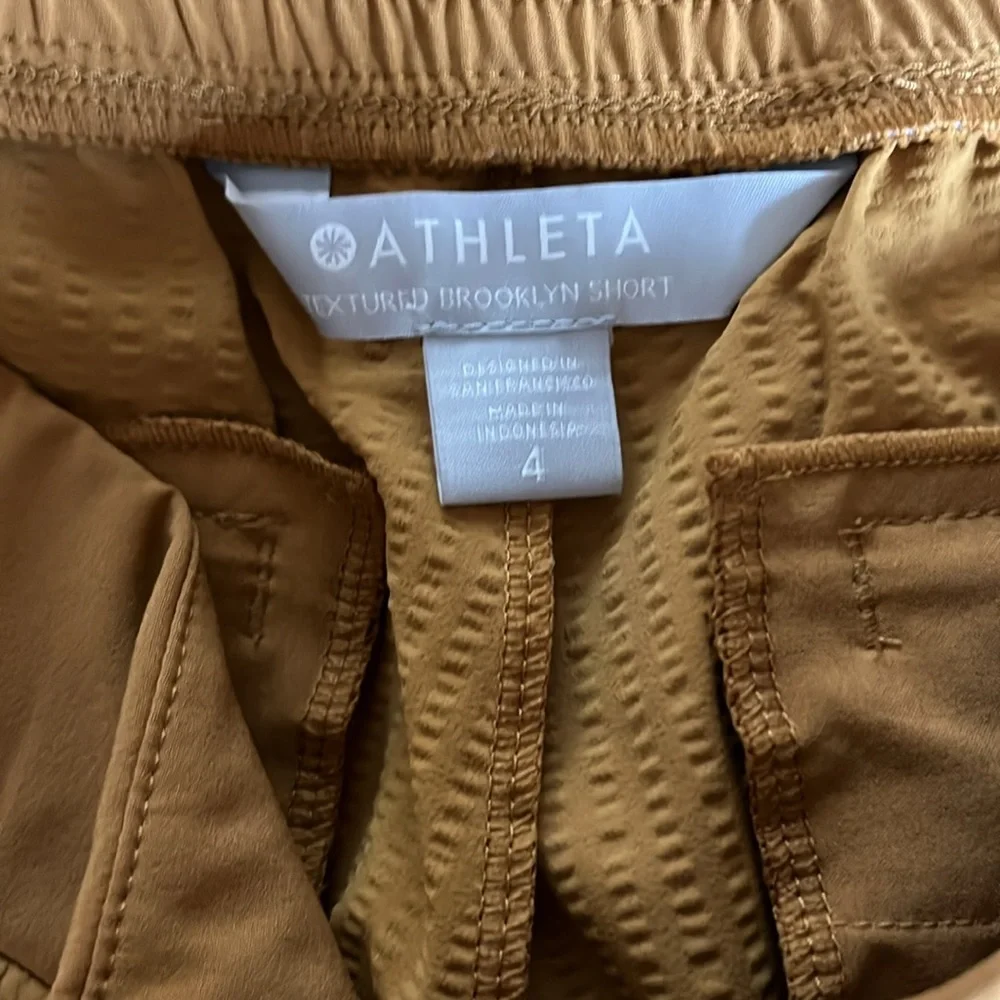 Athleta Textured Brooklyn Short in Tuscan Gold Womens 4 - Picture 8 of 12